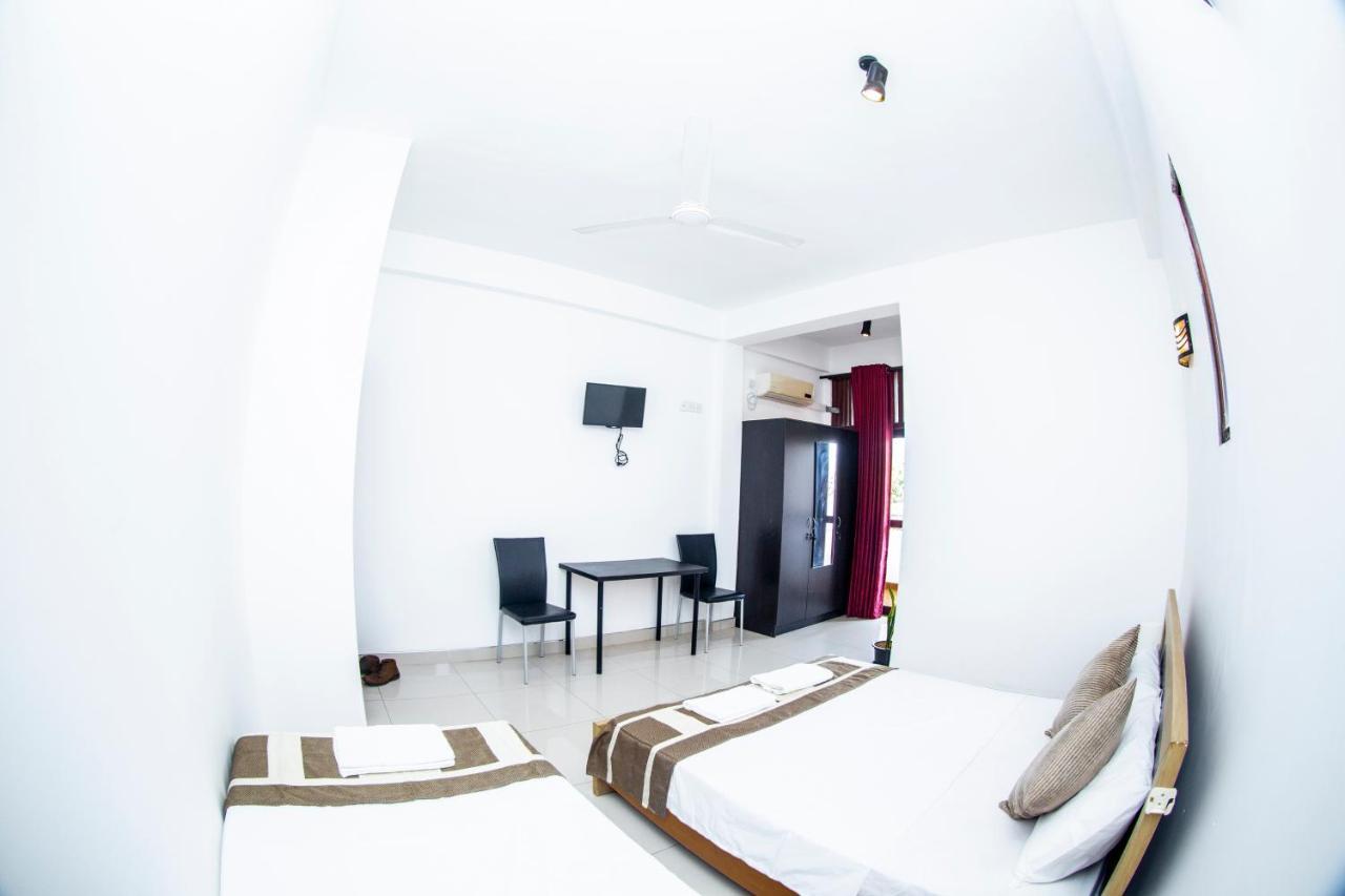 Anthuan Residence Negombo Exterior foto