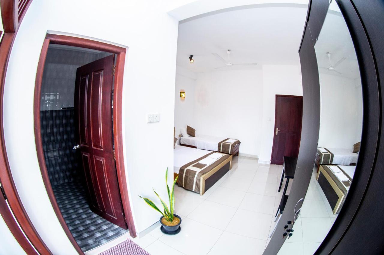 Anthuan Residence Negombo Exterior foto