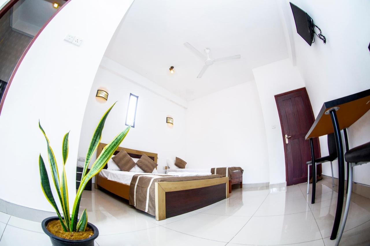 Anthuan Residence Negombo Exterior foto