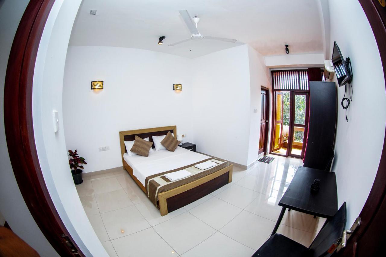 Anthuan Residence Negombo Exterior foto